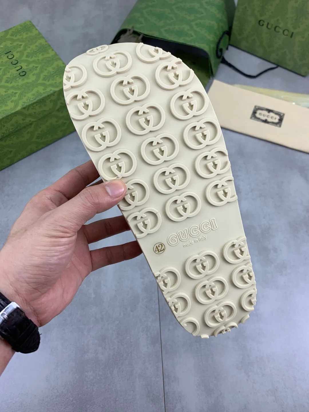 Men's Men's Shoes💰P380💰[New Style] High Version 🎁🎁🎁 GUCCI New Year of the Snake casual slippers, original official website, perfect workmanship, transmitting a kind of noble luxury, sublimating its definition of luxury in Gucci's high-end extraordinary craftsmanship. Original Gucci double G combination outsole, code number: 35-46, complete package